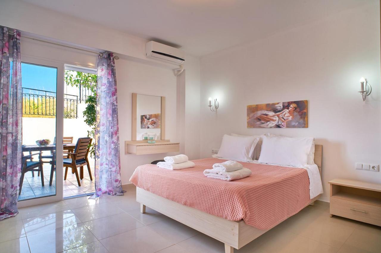 Lake View Suites Kavallos  Exterior photo
